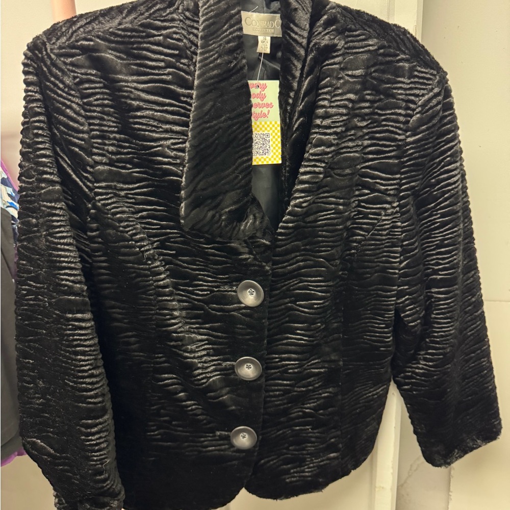 Elegant Black Textured Teddy Jacket